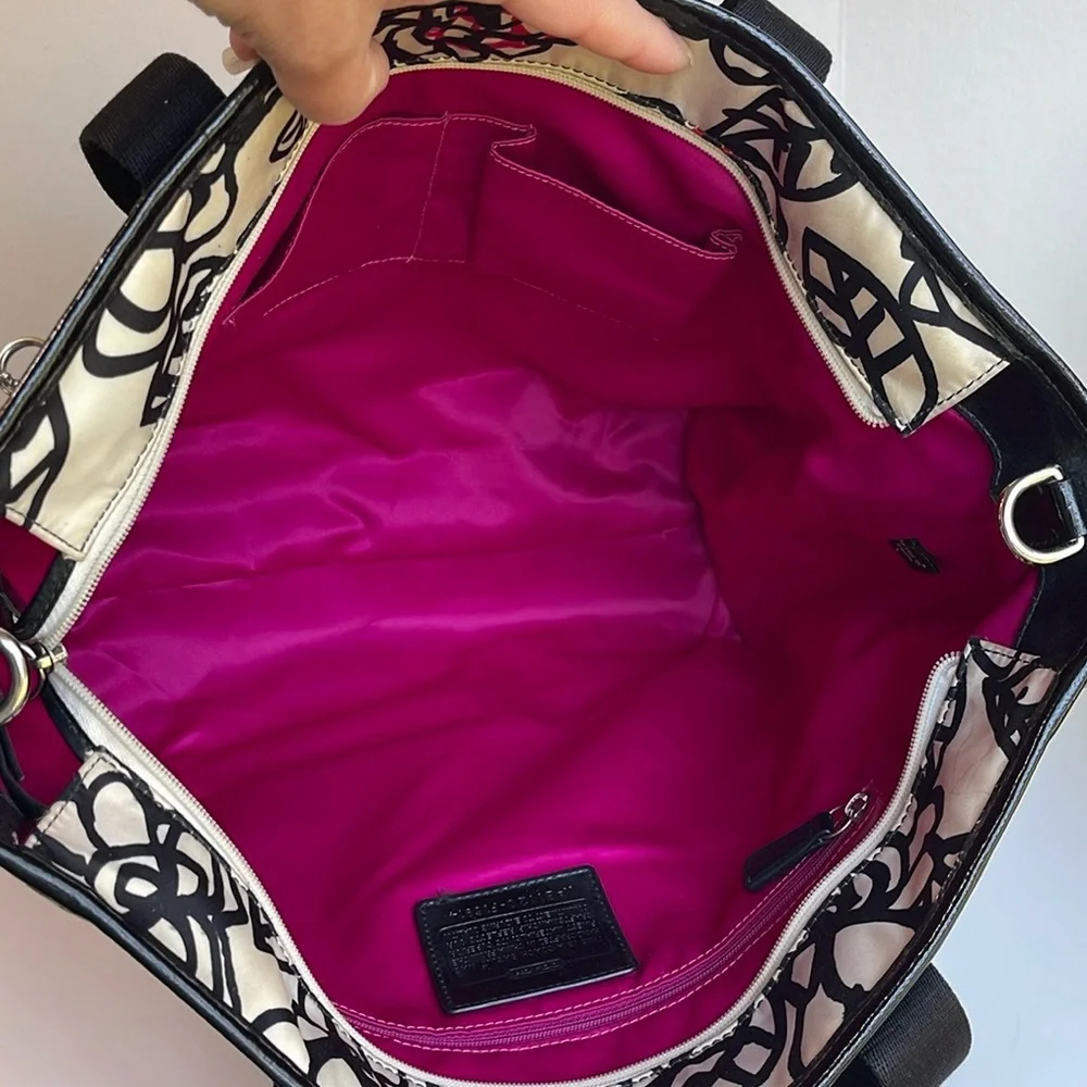 Coach Poppy Tote - Picture 4 of 17